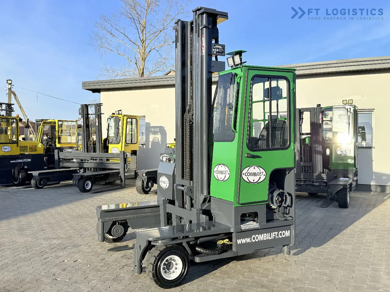 Combilift C4000 / GAS / TRIPLEX - 6900MM / FREE-LIFT / FULL CABIN C4000 / GAS / TRIPLEX - 6900MM / FREE-LIFT / FULL CABIN - Чотириходовий річ-трак: фото 3 Combilift C4000 / GAS / TRIPLEX - 6900MM / FREE-LIFT / FULL CABIN C4000 / GAS / TRIPLEX - 6900MM / FREE-LIFT / FULL CABIN - Чотириходовий річ-трак: фото 3