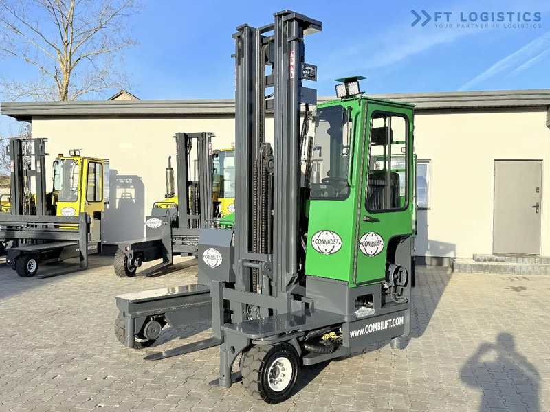 Combilift C4000 / GAS / TRIPLEX - 6900MM / FREE-LIFT / FULL CABIN C4000 / GAS / TRIPLEX - 6900MM / FREE-LIFT / FULL CABIN - Чотириходовий річ-трак: фото 2 Combilift C4000 / GAS / TRIPLEX - 6900MM / FREE-LIFT / FULL CABIN C4000 / GAS / TRIPLEX - 6900MM / FREE-LIFT / FULL CABIN - Чотириходовий річ-трак: фото 2