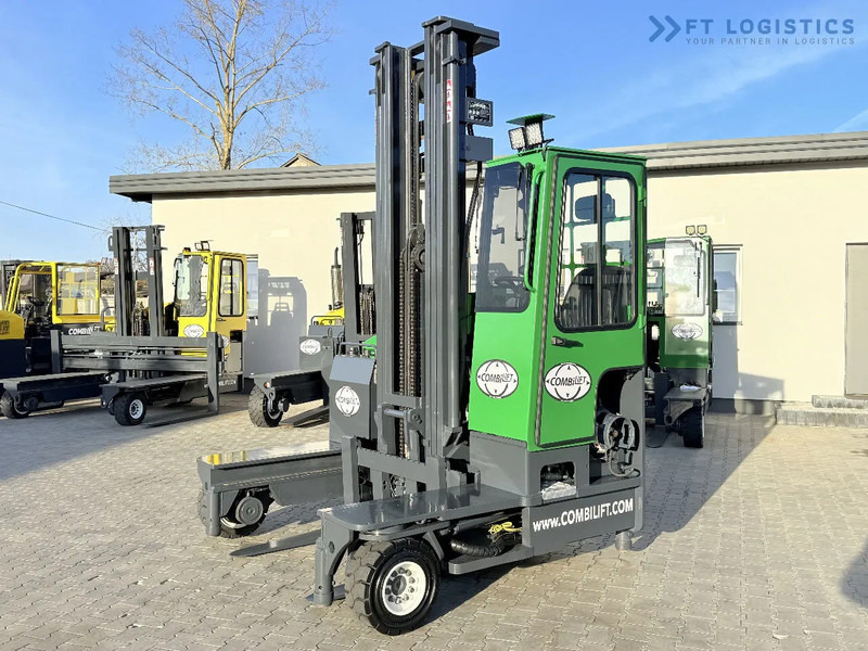 Combilift C4000 / GAS / TRIPLEX - 6900MM / FREE-LIFT / FULL CABIN C4000 / GAS / TRIPLEX - 6900MM / FREE-LIFT / FULL CABIN - Чотириходовий річ-трак: фото 1 Combilift C4000 / GAS / TRIPLEX - 6900MM / FREE-LIFT / FULL CABIN C4000 / GAS / TRIPLEX - 6900MM / FREE-LIFT / FULL CABIN - Чотириходовий річ-трак: фото 1