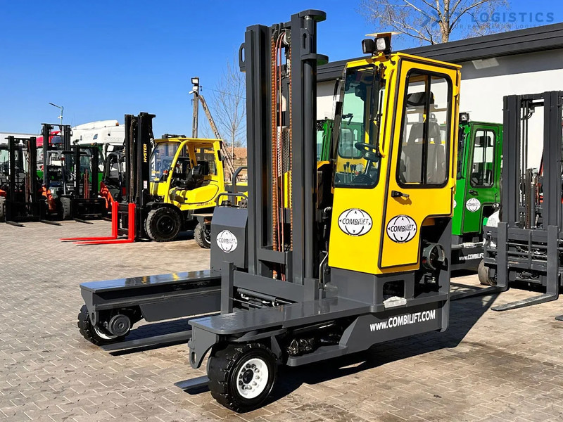 Combilift C4000 / LPG / DUPLEX / 4100MM / SCALE / SIDE SHIFT / LIKE NEW C4000 / LPG / DUPLEX / 4100MM / SCALE / SIDE SHIFT / LIKE NEW - Чотириходовий річ-трак: фото 1 Combilift C4000 / LPG / DUPLEX / 4100MM / SCALE / SIDE SHIFT / LIKE NEW C4000 / LPG / DUPLEX / 4100MM / SCALE / SIDE SHIFT / LIKE NEW - Чотириходовий річ-трак: фото 1
