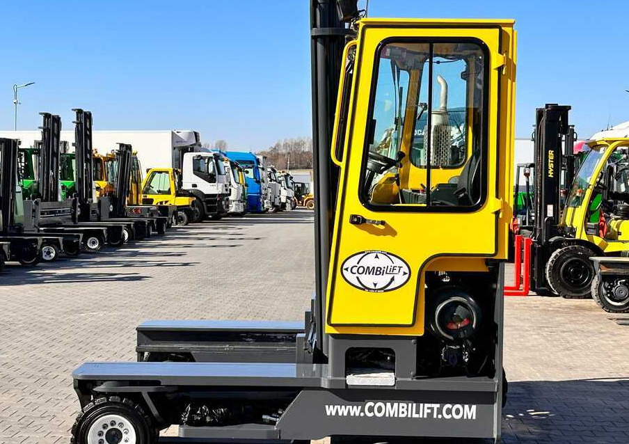 Combilift C4000 / LPG / DUPLEX / 4100MM / WEIGHT / FORK SIDE SHIFT / LIKE NEW - Чотириходовий річ-трак: фото 2 Combilift C4000 / LPG / DUPLEX / 4100MM / WEIGHT / FORK SIDE SHIFT / LIKE NEW - Чотириходовий річ-трак: фото 2