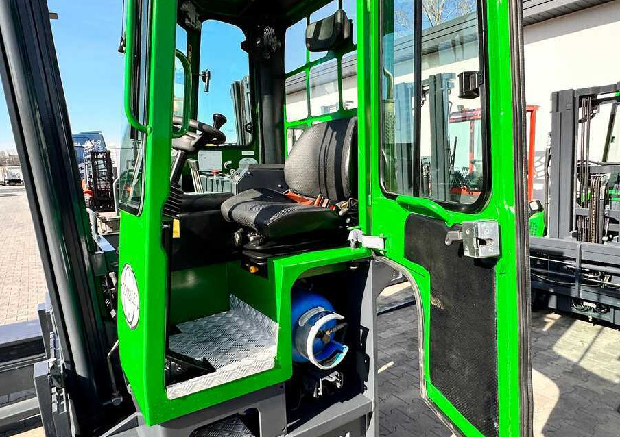 Combilift C4000 / LPG / DUPLEX / 4500MM / FREE LIFT / LIKE NEW - Чотириходовий річ-трак: фото 5 Combilift C4000 / LPG / DUPLEX / 4500MM / FREE LIFT / LIKE NEW - Чотириходовий річ-трак: фото 5
