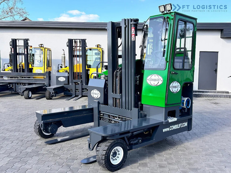 Combilift C4000 / TRIPLEX / 4900MM / LPG / FREE LIFT / FORK SHIFT / LIKE NEW C4000 / TRIPLEX / 4900MM / LPG / FREE LIFT / FORK SHIFT / LIK - Чотириходовий річ-трак: фото 3 Combilift C4000 / TRIPLEX / 4900MM / LPG / FREE LIFT / FORK SHIFT / LIKE NEW C4000 / TRIPLEX / 4900MM / LPG / FREE LIFT / FORK SHIFT / LIK - Чотириходовий річ-трак: фото 3