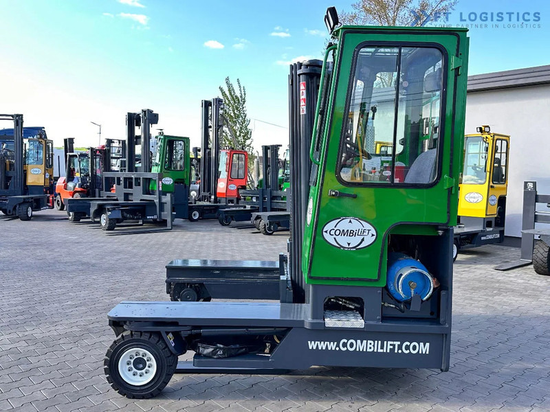 Combilift C4000 / TRIPLEX / 4900MM / LPG / FREE LIFT / FORK SHIFT / LIKE NEW C4000 / TRIPLEX / 4900MM / LPG / FREE LIFT / FORK SHIFT / LIK - Чотириходовий річ-трак: фото 2 Combilift C4000 / TRIPLEX / 4900MM / LPG / FREE LIFT / FORK SHIFT / LIKE NEW C4000 / TRIPLEX / 4900MM / LPG / FREE LIFT / FORK SHIFT / LIK - Чотириходовий річ-трак: фото 2