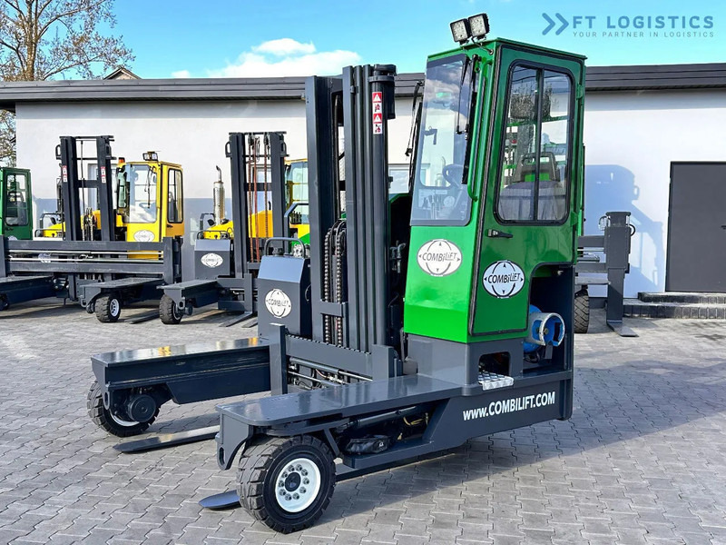 Чотириходовий річ-трак Combilift C4000 / TRIPLEX / 4900MM / LPG / FREE LIFT / FORK SHIFT / LIKE NEW C4000 / TRIPLEX / 4900MM / LPG / FREE LIFT / FORK SHIFT / LIK: фото 1