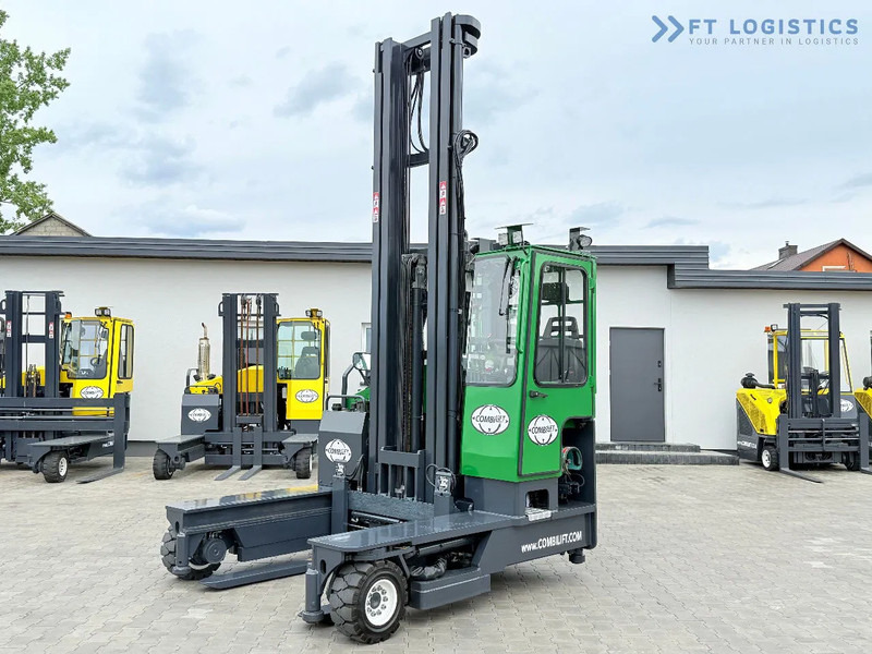 Combilift C4000 / TRIPLEX / 9300MM / FREE LIFT / POSITIONER / GAS / CABIN C4000 / TRIPLEX / 9300MM / FREE LIFT / POSITIONER / GAS / CABIN - Чотириходовий річ-трак: фото 2 Combilift C4000 / TRIPLEX / 9300MM / FREE LIFT / POSITIONER / GAS / CABIN C4000 / TRIPLEX / 9300MM / FREE LIFT / POSITIONER / GAS / CABIN - Чотириходовий річ-трак: фото 2