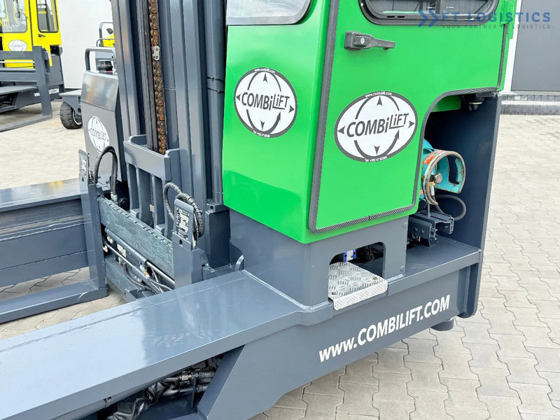 Combilift C4000 / TRIPLEX / 9300MM / FREE LIFT / POSITIONER / GAS / CABIN C4000 / TRIPLEX / 9300MM / FREE LIFT / POSITIONER / GAS / CABIN - Чотириходовий річ-трак: фото 4 Combilift C4000 / TRIPLEX / 9300MM / FREE LIFT / POSITIONER / GAS / CABIN C4000 / TRIPLEX / 9300MM / FREE LIFT / POSITIONER / GAS / CABIN - Чотириходовий річ-трак: фото 4