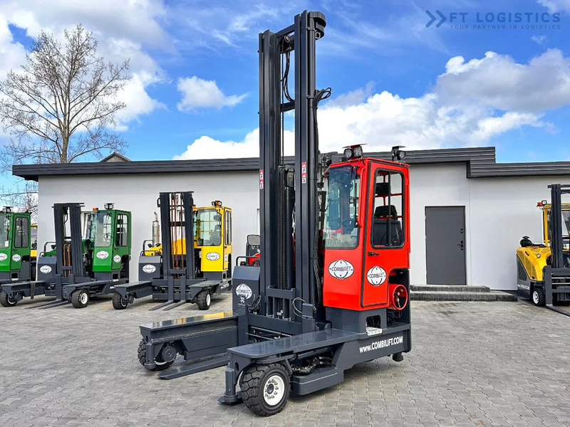 Combilift C4000 / TRIPLEX / 9300MM / FREE LIFT / POSITIONER / LPG / CABIN C4000 / TRIPLEX / 9300MM / FREE LIFT / POSITIONER / LPG / CABIN - Чотириходовий річ-трак: фото 2 Combilift C4000 / TRIPLEX / 9300MM / FREE LIFT / POSITIONER / LPG / CABIN C4000 / TRIPLEX / 9300MM / FREE LIFT / POSITIONER / LPG / CABIN - Чотириходовий річ-трак: фото 2
