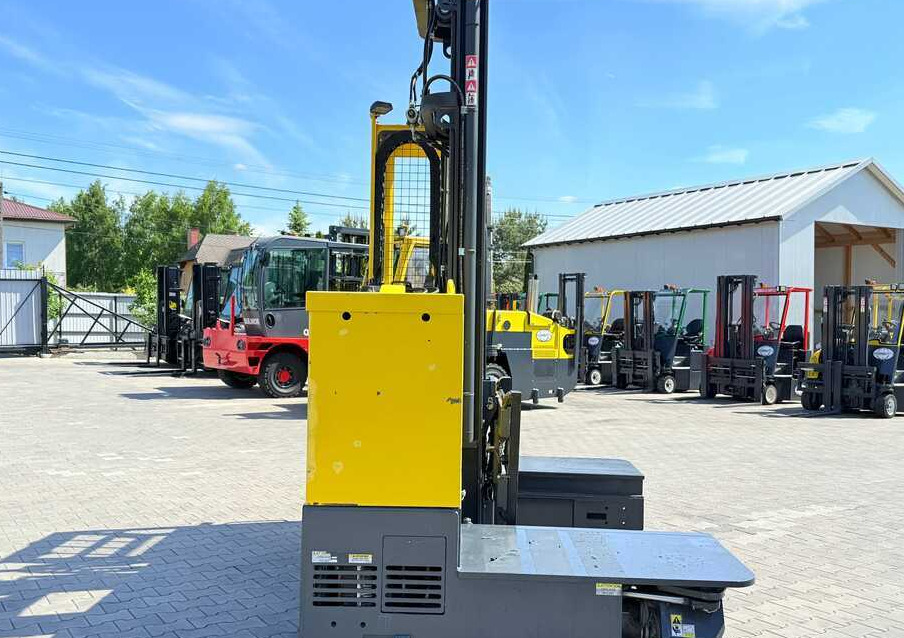 Combilift C4000STE / TRIPLEX / 6850MM / FREE LIFT / ONLY 1,348 HOURS / FORK SIDESHIFT / EXCELLENT CONDITION - Чотириходовий річ-трак: фото 4 Combilift C4000STE / TRIPLEX / 6850MM / FREE LIFT / ONLY 1,348 HOURS / FORK SIDESHIFT / EXCELLENT CONDITION - Чотириходовий річ-трак: фото 4