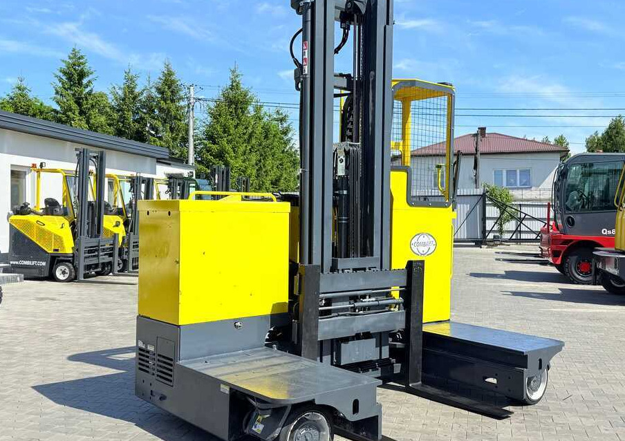 Combilift C4000STE / TRIPLEX / 6850MM / FREE LIFT / ONLY 1,348 HOURS / FORK SIDESHIFT / EXCELLENT CONDITION - Чотириходовий річ-трак: фото 3 Combilift C4000STE / TRIPLEX / 6850MM / FREE LIFT / ONLY 1,348 HOURS / FORK SIDESHIFT / EXCELLENT CONDITION - Чотириходовий річ-трак: фото 3
