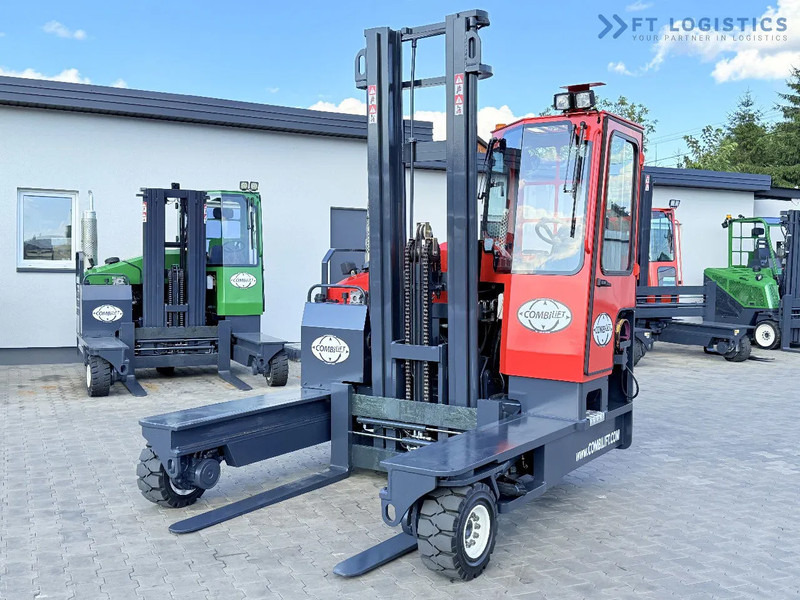 Combilift C4500 / GAS / DUPLEX - 4500MM / POSITIONER / FREE LIFT / FULL CABIN / ONLY 6178H / CONDITION - LIKE NEW! C4500 / GAS / DUPLEX - - Чотириходовий річ-трак: фото 4 Combilift C4500 / GAS / DUPLEX - 4500MM / POSITIONER / FREE LIFT / FULL CABIN / ONLY 6178H / CONDITION - LIKE NEW! C4500 / GAS / DUPLEX - - Чотириходовий річ-трак: фото 4