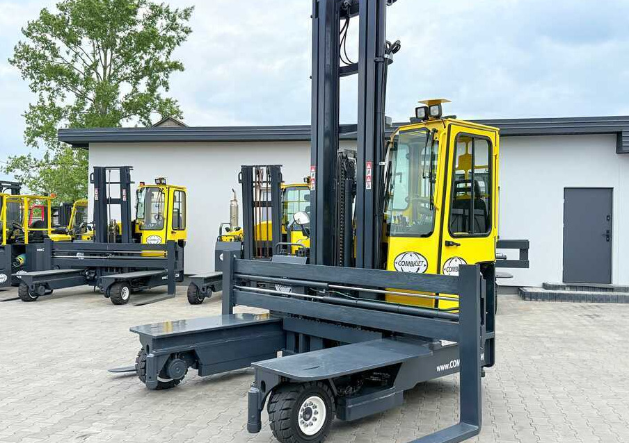 Combilift C5000 / TRIPLEX 7500MM / WIDE FORK POSITIONER / FREE LIFT / NEW TYRES / HEATED CABIN - Чотириходовий річ-трак: фото 1 Combilift C5000 / TRIPLEX 7500MM / WIDE FORK POSITIONER / FREE LIFT / NEW TYRES / HEATED CABIN - Чотириходовий річ-трак: фото 1