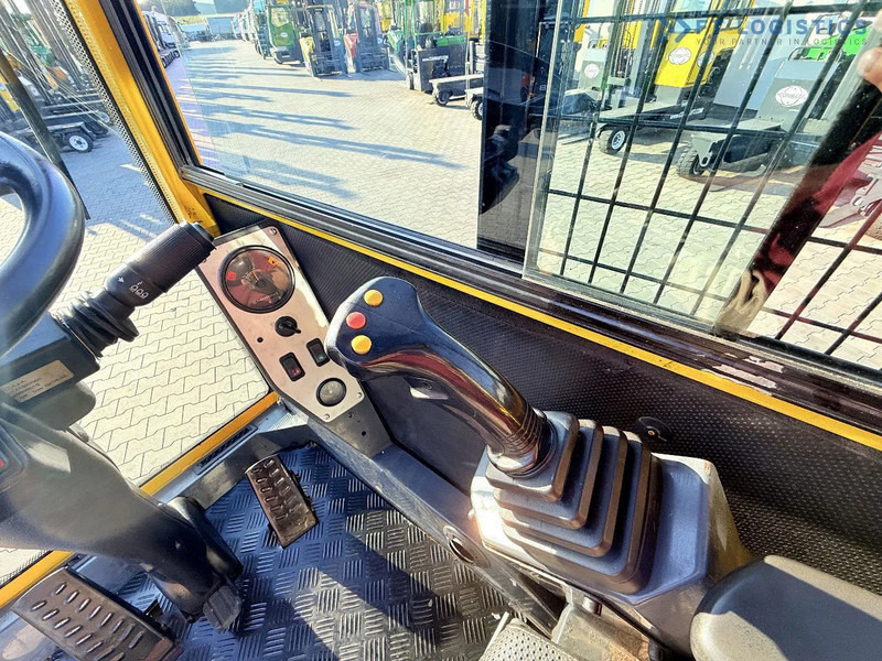 Навантажувач боковий Combilift C5000FSL / DIESEL / DUPLEX - 4000MM / FREE-LIFT / CABIN / A wide range of four-way and side loaders, tailored to diverse needs a: фото 13 Навантажувач боковий Combilift C5000FSL / DIESEL / DUPLEX - 4000MM / FREE-LIFT / CABIN / A wide range of four-way and side loaders, tailored to diverse needs a: фото 13