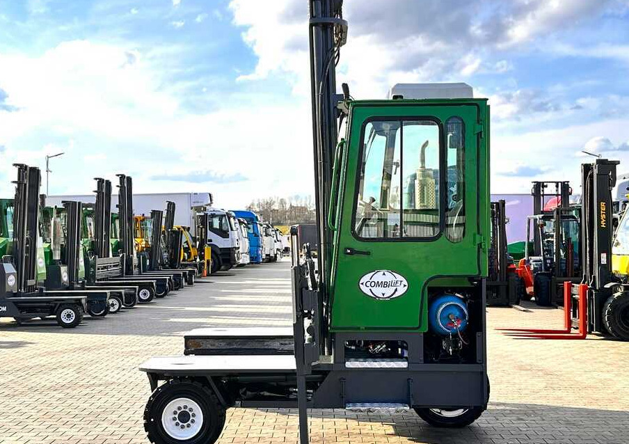 Combilift C5000XL / LPG / AIR CONDITIONING / WIDE POSITIONER / DUPLEX MAST / ADJUSTABLE FORKS / NEW TIRES / EXCELLENT CONDITION! - Чотириходовий річ-трак: фото 4 Combilift C5000XL / LPG / AIR CONDITIONING / WIDE POSITIONER / DUPLEX MAST / ADJUSTABLE FORKS / NEW TIRES / EXCELLENT CONDITION! - Чотириходовий річ-трак: фото 4
