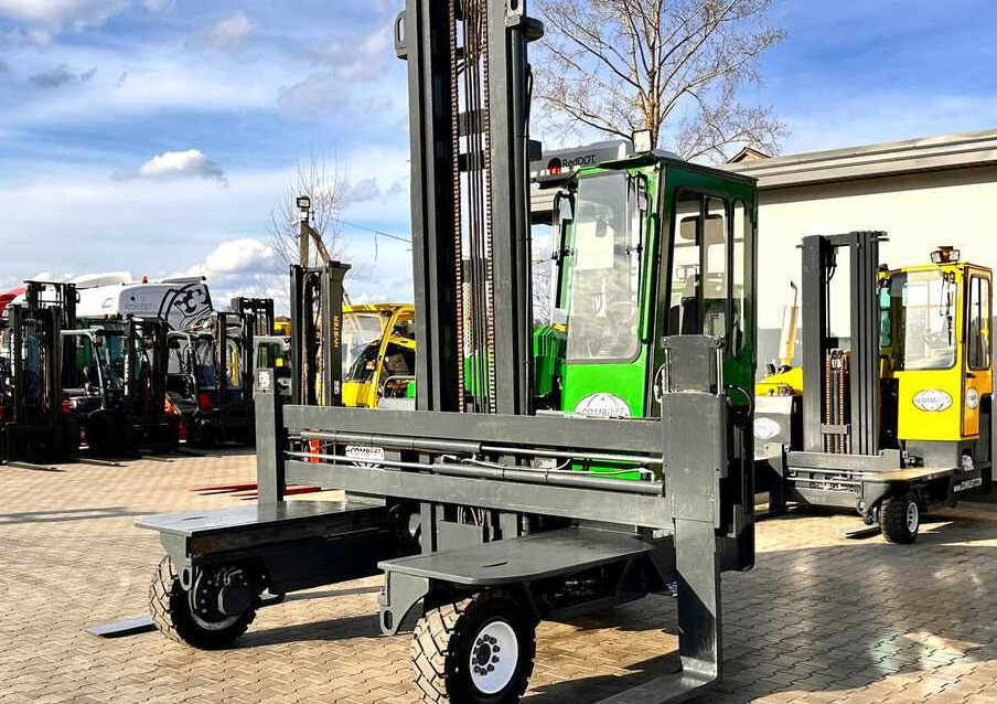 Combilift C5000XL / LPG / AIR CONDITIONING / WIDE POSITIONER / DUPLEX MAST / ADJUSTABLE FORKS / NEW TIRES / EXCELLENT CONDITION! - Чотириходовий річ-трак: фото 2 Combilift C5000XL / LPG / AIR CONDITIONING / WIDE POSITIONER / DUPLEX MAST / ADJUSTABLE FORKS / NEW TIRES / EXCELLENT CONDITION! - Чотириходовий річ-трак: фото 2