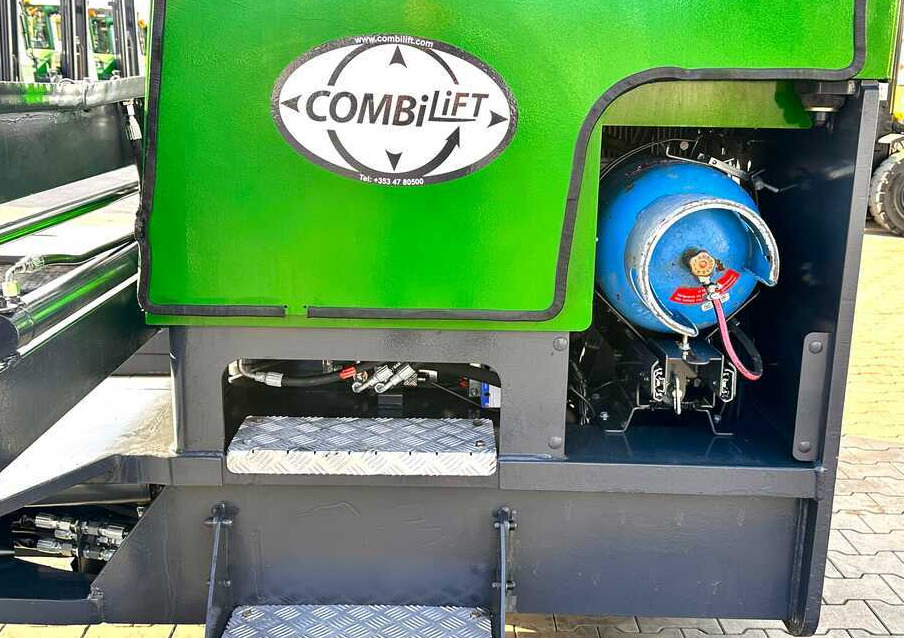 Combilift C5000XL / LPG / AIR CONDITIONING / WIDE POSITIONER / DUPLEX MAST / ADJUSTABLE FORKS / NEW TIRES / EXCELLENT CONDITION! - Чотириходовий річ-трак: фото 5 Combilift C5000XL / LPG / AIR CONDITIONING / WIDE POSITIONER / DUPLEX MAST / ADJUSTABLE FORKS / NEW TIRES / EXCELLENT CONDITION! - Чотириходовий річ-трак: фото 5