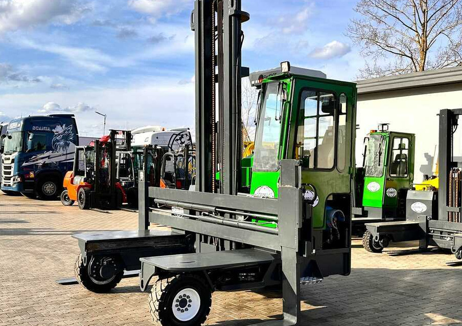Combilift C5000XL / LPG / AIR CONDITIONING / WIDE POSITIONER / DUPLEX MAST / ADJUSTABLE FORKS / NEW TIRES / EXCELLENT CONDITION! - Чотириходовий річ-трак: фото 3 Combilift C5000XL / LPG / AIR CONDITIONING / WIDE POSITIONER / DUPLEX MAST / ADJUSTABLE FORKS / NEW TIRES / EXCELLENT CONDITION! - Чотириходовий річ-трак: фото 3