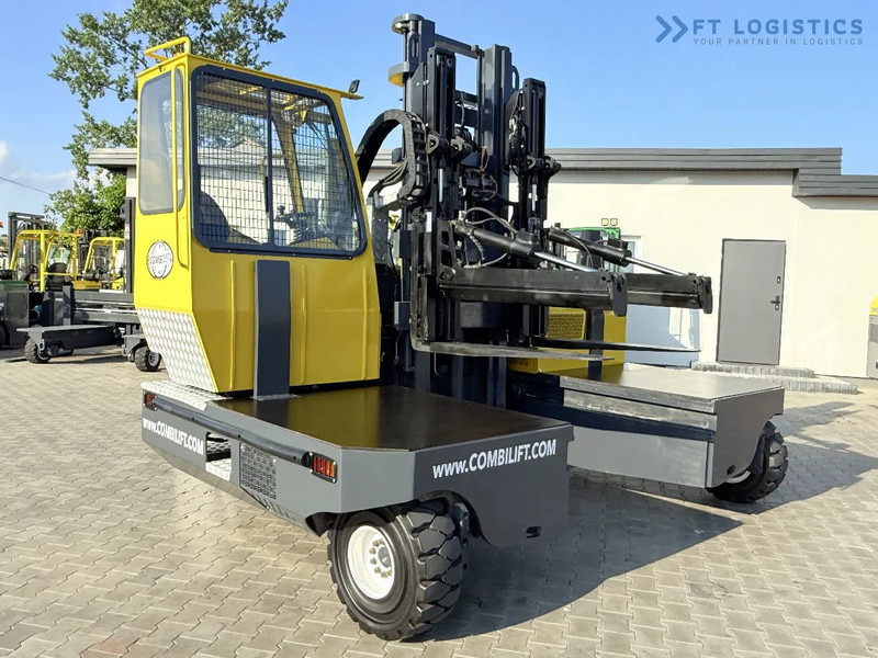 Combilift C6000SR / DUPLEX / 4200MM / LOAD CLAMP ON FORKS / FREE LIFT / DIESEL / POSITIONER / NEW TIRES / LIKE NEW / Wide range of four-wa - Чотириходовий річ-трак: фото 1 Combilift C6000SR / DUPLEX / 4200MM / LOAD CLAMP ON FORKS / FREE LIFT / DIESEL / POSITIONER / NEW TIRES / LIKE NEW / Wide range of four-wa - Чотириходовий річ-трак: фото 1