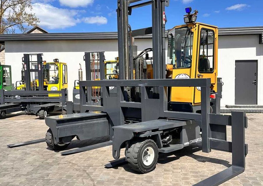 Combilift C9000 / GAS / DUPLEX / 4700MM / FREE LIFT / POSITIONER / FORK SIDE SHIFT / EXCELLENT CONDITION - Чотириходовий річ-трак: фото 1 Combilift C9000 / GAS / DUPLEX / 4700MM / FREE LIFT / POSITIONER / FORK SIDE SHIFT / EXCELLENT CONDITION - Чотириходовий річ-трак: фото 1