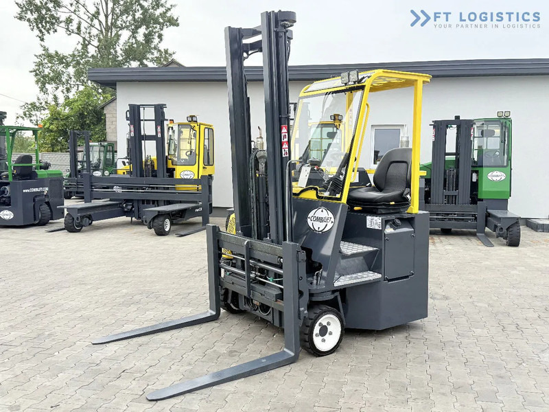 Combilift CB2500 / DUPLEX / 4100MM / DIESEL / FREE LIFT / FORK POSITIONER / SIDE SHIFT / LIKE NEW / Wide range of four-way and side loader - Чотириходовий річ-трак: фото 1 Combilift CB2500 / DUPLEX / 4100MM / DIESEL / FREE LIFT / FORK POSITIONER / SIDE SHIFT / LIKE NEW / Wide range of four-way and side loader - Чотириходовий річ-трак: фото 1