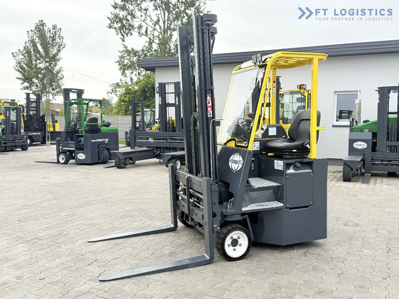Combilift CB2500 / DUPLEX / 4100MM / DIESEL / FREE LIFT / FORK POSITIONER / SIDE SHIFT / LIKE NEW / Wide range of four-way and side loader - Чотириходовий річ-трак: фото 2 Combilift CB2500 / DUPLEX / 4100MM / DIESEL / FREE LIFT / FORK POSITIONER / SIDE SHIFT / LIKE NEW / Wide range of four-way and side loader - Чотириходовий річ-трак: фото 2