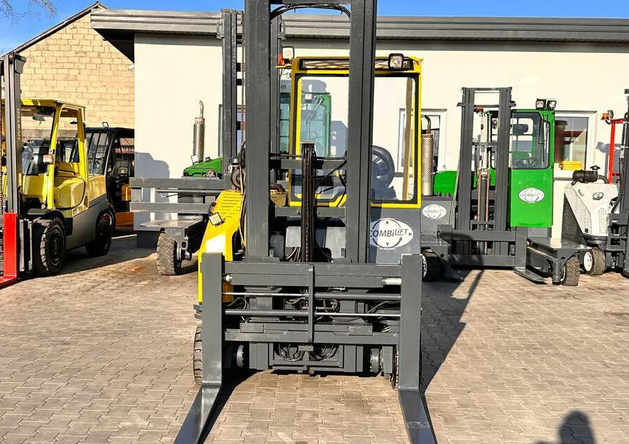 Combilift CB3000 / LPG / DUPLEX / 4000MM / FREE LIFT / NEW BAND TIRES / LIKE NEW - Чотириходовий річ-трак: фото 3 Combilift CB3000 / LPG / DUPLEX / 4000MM / FREE LIFT / NEW BAND TIRES / LIKE NEW - Чотириходовий річ-трак: фото 3
