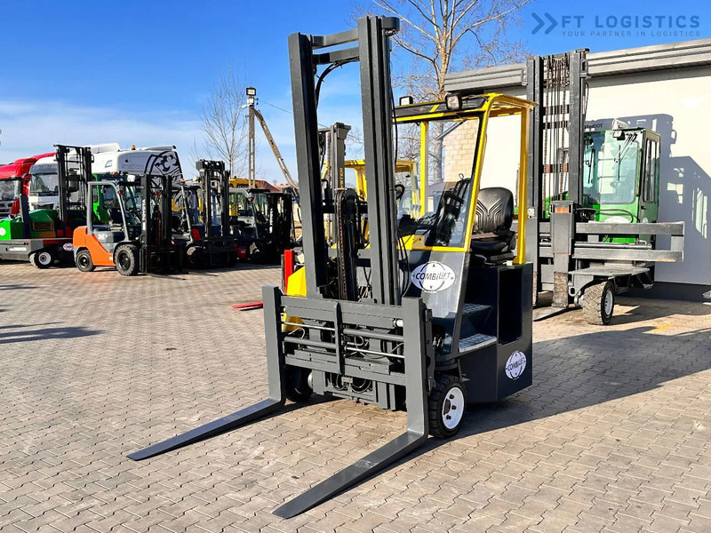 Combilift CB3000 / LPG / DUPLEX / 4000MM / FREE LIFT / NEW TIRES / LIKE NEW CB3000 / LPG / DUPLEX / 4000MM / FREE LIFT / NEW TIRES / LIKE - Чотириходовий річ-трак: фото 2 Combilift CB3000 / LPG / DUPLEX / 4000MM / FREE LIFT / NEW TIRES / LIKE NEW CB3000 / LPG / DUPLEX / 4000MM / FREE LIFT / NEW TIRES / LIKE - Чотириходовий річ-трак: фото 2