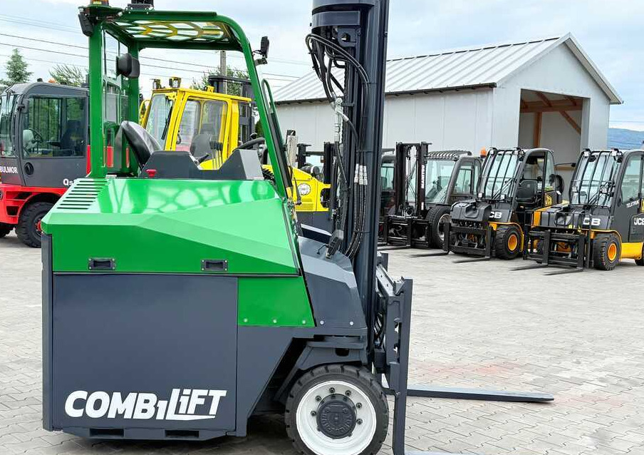 Combilift CBE4000 / TRIPLEX / 5200 / FREE-LIFT - Чотириходовий річ-трак: фото 3 Combilift CBE4000 / TRIPLEX / 5200 / FREE-LIFT - Чотириходовий річ-трак: фото 3