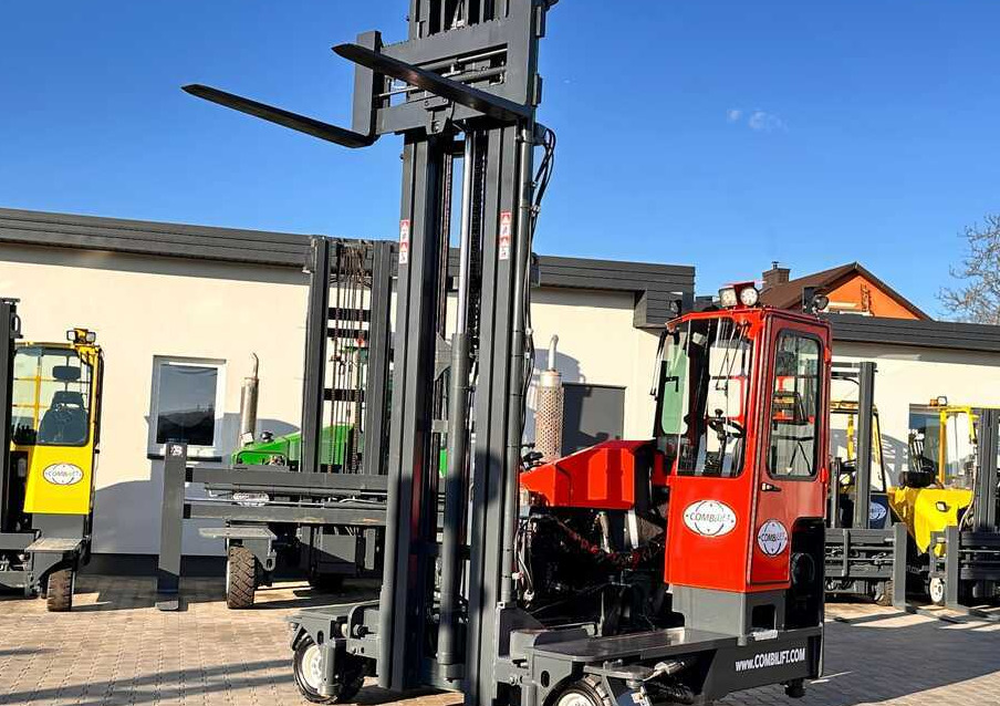 Чотириходовий річ-трак Combilift COMBILIFT C4000 – TRIPLEX 9300 mm – Year 2017 – GAS – FREE LIFT – FORK SIDE SHIFT – CONDITION 5/5: фото 23