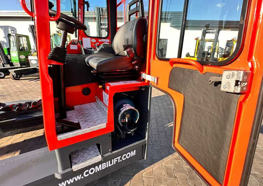 Чотириходовий річ-трак Combilift COMBILIFT C4000 – TRIPLEX 9300 mm – Year 2017 – GAS – FREE LIFT – FORK SIDE SHIFT – CONDITION 5/5: фото 12