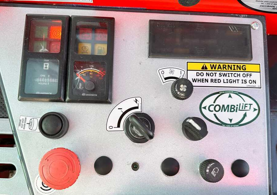 Чотириходовий річ-трак Combilift COMBILIFT C4000 – TRIPLEX 9300 mm – Year 2017 – GAS – FREE LIFT – FORK SIDE SHIFT – CONDITION 5/5: фото 18