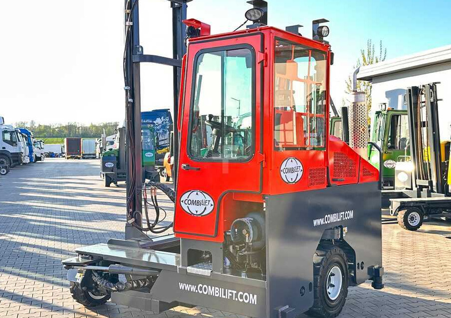 Чотириходовий річ-трак Combilift COMBILIFT C4000 – TRIPLEX 9300 mm – Year 2017 – GAS – FREE LIFT – FORK SIDE SHIFT – CONDITION 5/5: фото 35