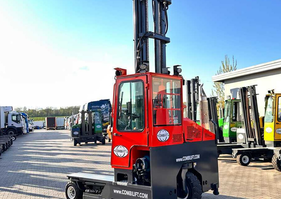 Чотириходовий річ-трак Combilift COMBILIFT C4000 – TRIPLEX 9300 mm – Year 2017 – GAS – FREE LIFT – FORK SIDE SHIFT – CONDITION 5/5: фото 9