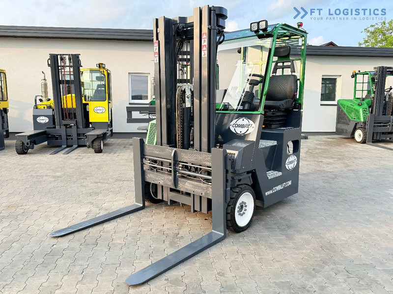 Combilift COMBILIFT C4000CB – TRIPLEX 5200mm – Year 2017 – LPG – FREE LIFT – SIDESHIFT – FORK POSITIONER – CONDITION 5/5 COMBILIFT C4000CB - Чотириходовий річ-трак: фото 1 Combilift COMBILIFT C4000CB – TRIPLEX 5200mm – Year 2017 – LPG – FREE LIFT – SIDESHIFT – FORK POSITIONER – CONDITION 5/5 COMBILIFT C4000CB - Чотириходовий річ-трак: фото 1