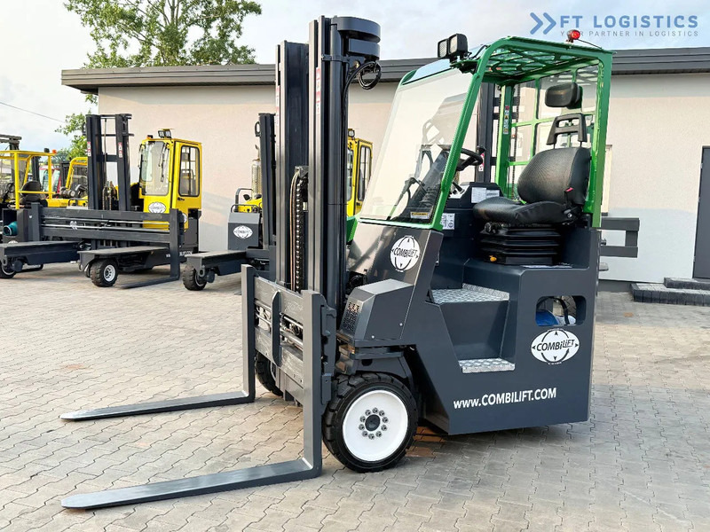 Combilift COMBILIFT C4000CB – TRIPLEX 5200mm – Year 2017 – LPG – FREE LIFT – SIDESHIFT – FORK POSITIONER – CONDITION 5/5 COMBILIFT C4000CB - Чотириходовий річ-трак: фото 2 Combilift COMBILIFT C4000CB – TRIPLEX 5200mm – Year 2017 – LPG – FREE LIFT – SIDESHIFT – FORK POSITIONER – CONDITION 5/5 COMBILIFT C4000CB - Чотириходовий річ-трак: фото 2
