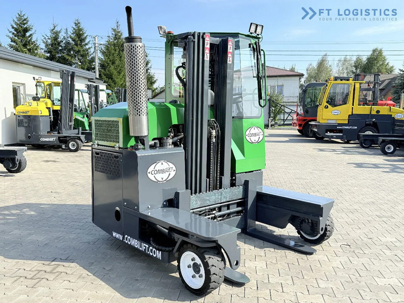 Combilift Combilift C2500 / GAS / TRIPLEX 4900MM / FREE LIFT / ONLY 2446 HOURS / FORK POSITIONER / FULL CABIN / PERFECT CONDITION / Wide r - Чотириходовий річ-трак: фото 5 Combilift Combilift C2500 / GAS / TRIPLEX 4900MM / FREE LIFT / ONLY 2446 HOURS / FORK POSITIONER / FULL CABIN / PERFECT CONDITION / Wide r - Чотириходовий річ-трак: фото 5