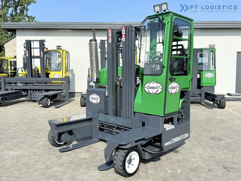 Combilift Combilift C2500 / GAS / TRIPLEX 4900MM / FREE LIFT / ONLY 2446 HOURS / FORK POSITIONER / FULL CABIN / PERFECT CONDITION / Wide r - Чотириходовий річ-трак: фото 1 Combilift Combilift C2500 / GAS / TRIPLEX 4900MM / FREE LIFT / ONLY 2446 HOURS / FORK POSITIONER / FULL CABIN / PERFECT CONDITION / Wide r - Чотириходовий річ-трак: фото 1