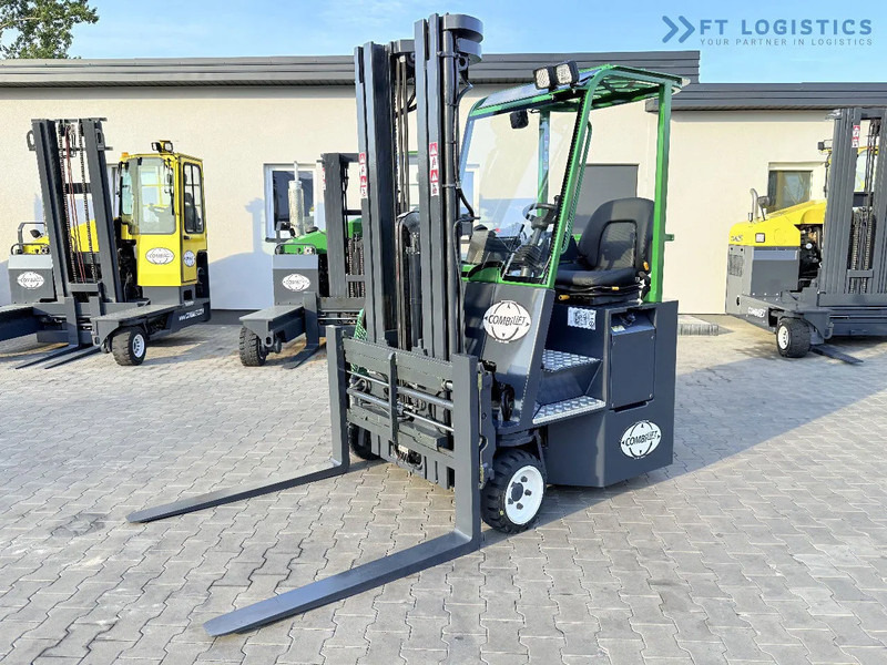 Combilift Combilift C2500CB / TRIPLEX / 5500MM / FREE LIFT / DIESEL / ONLY 3768 MTH / FORK POSITIONER / SIDE SHIFT / NEW TYRES / LIKE NEW - Чотириходовий річ-трак: фото 1 Combilift Combilift C2500CB / TRIPLEX / 5500MM / FREE LIFT / DIESEL / ONLY 3768 MTH / FORK POSITIONER / SIDE SHIFT / NEW TYRES / LIKE NEW - Чотириходовий річ-трак: фото 1