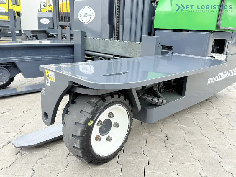 Combilift Combilift C3000 / DIESEL / TRIPLEX 4900MM / FREE LIFT / FORK POSITIONER / HEATING / FULL CABIN / PERFECT CONDITION / Wide range - Чотириходовий річ-трак: фото 5 Combilift Combilift C3000 / DIESEL / TRIPLEX 4900MM / FREE LIFT / FORK POSITIONER / HEATING / FULL CABIN / PERFECT CONDITION / Wide range - Чотириходовий річ-трак: фото 5