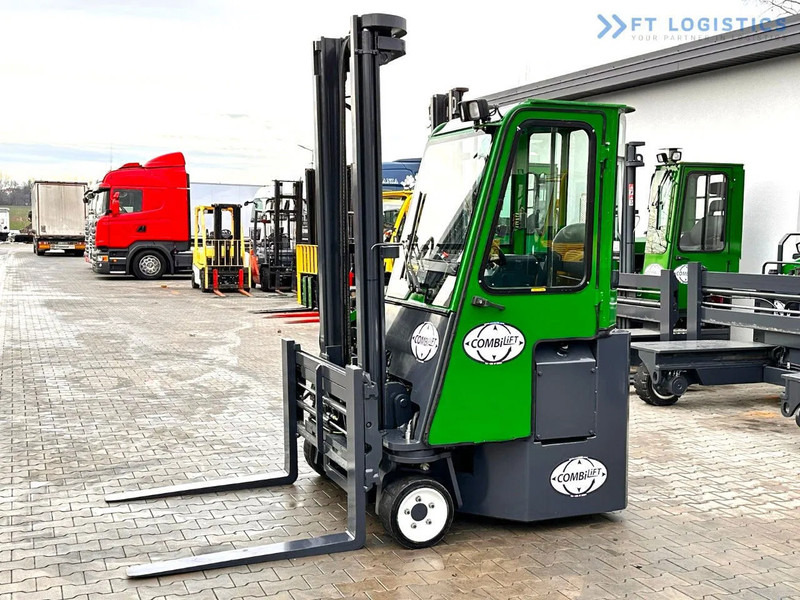Combilift Combilift C3000CB - DUPLEX 4000mm - Year 2015 - / CABIN - HEATING / ONLY 6546 MTH / EXCELLENT CONDITION / LIKE NEW! Combilift C3 - Чотириходовий річ-трак: фото 3 Combilift Combilift C3000CB - DUPLEX 4000mm - Year 2015 - / CABIN - HEATING / ONLY 6546 MTH / EXCELLENT CONDITION / LIKE NEW! Combilift C3 - Чотириходовий річ-трак: фото 3