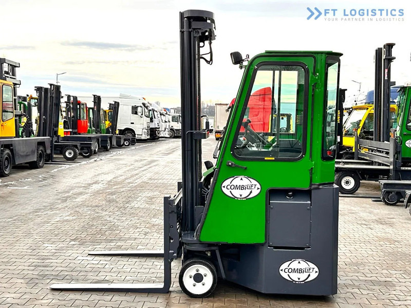 Combilift Combilift C3000CB - DUPLEX 4000mm - Year 2015 - / CABIN - HEATING / ONLY 6546 MTH / EXCELLENT CONDITION / LIKE NEW! Combilift C3 - Чотириходовий річ-трак: фото 4 Combilift Combilift C3000CB - DUPLEX 4000mm - Year 2015 - / CABIN - HEATING / ONLY 6546 MTH / EXCELLENT CONDITION / LIKE NEW! Combilift C3 - Чотириходовий річ-трак: фото 4