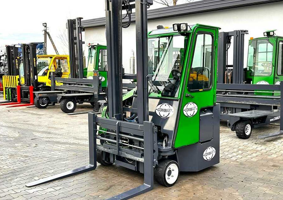 Combilift Combilift C3000CB - DUPLEX 4000mm - Year 2015 - / CABIN - HEATING / ONLY 6546 MTH / EXCELLENT CONDITION / LIKE NEW! - Чотириходовий річ-трак: фото 1 Combilift Combilift C3000CB - DUPLEX 4000mm - Year 2015 - / CABIN - HEATING / ONLY 6546 MTH / EXCELLENT CONDITION / LIKE NEW! - Чотириходовий річ-трак: фото 1