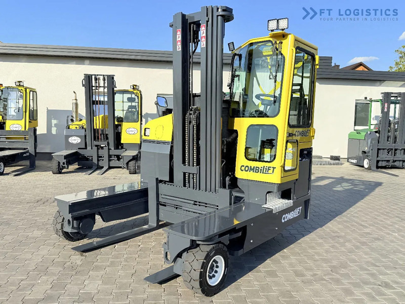 Combilift Combilift C5000 / DIESEL / TRIPLEX 6000MM / FREE LIFT / FORK POSITIONER / BUILT-IN SCALE / HEATING / FULL CABIN / PERFECT CONDIT - Чотириходовий річ-трак: фото 1 Combilift Combilift C5000 / DIESEL / TRIPLEX 6000MM / FREE LIFT / FORK POSITIONER / BUILT-IN SCALE / HEATING / FULL CABIN / PERFECT CONDIT - Чотириходовий річ-трак: фото 1