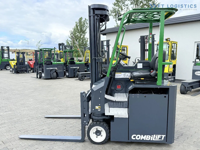 Combilift Combilift CBE2500 / TRIPLEX / 5500MM / FREE LIFT / ELECTRIC DRIVE / ONLY 2300 MTH / FORK POSITIONER / SIDE SHIFT / NEW TYRES / L - Чотириходовий річ-трак: фото 3 Combilift Combilift CBE2500 / TRIPLEX / 5500MM / FREE LIFT / ELECTRIC DRIVE / ONLY 2300 MTH / FORK POSITIONER / SIDE SHIFT / NEW TYRES / L - Чотириходовий річ-трак: фото 3
