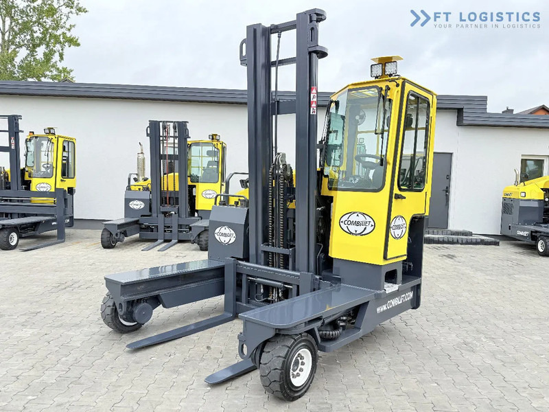 Combilift Combilift FOUR-WAY / MULTI-DIRECTIONAL FORKLIFT C4000 / GAS / DUPLEX 4600MM / ONLY 5614 OPERATING HOURS / FORK POSITIONER / FULL - Чотириходовий річ-трак: фото 3 Combilift Combilift FOUR-WAY / MULTI-DIRECTIONAL FORKLIFT C4000 / GAS / DUPLEX 4600MM / ONLY 5614 OPERATING HOURS / FORK POSITIONER / FULL - Чотириходовий річ-трак: фото 3