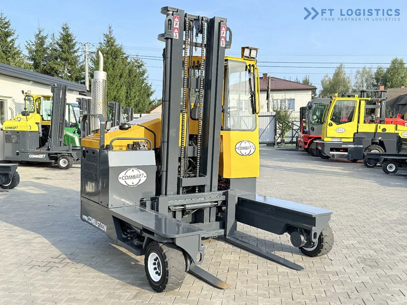 Combilift Combilift FOUR-WAY MULTIDIRECTIONAL FORKLIFT C4000 / GAS / DUPLEX 4500MM / ONLY 6604 HOURS / SIDE SHIFT / FULL CABIN / PERFECT C - Чотириходовий річ-трак: фото 5 Combilift Combilift FOUR-WAY MULTIDIRECTIONAL FORKLIFT C4000 / GAS / DUPLEX 4500MM / ONLY 6604 HOURS / SIDE SHIFT / FULL CABIN / PERFECT C - Чотириходовий річ-трак: фото 5