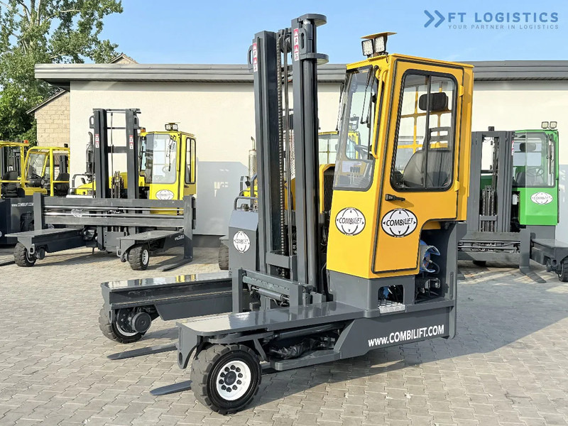 Combilift Combilift FOUR-WAY MULTIDIRECTIONAL FORKLIFT C4000 / GAS / DUPLEX 4500MM / ONLY 6604 HOURS / SIDE SHIFT / FULL CABIN / PERFECT C - Чотириходовий річ-трак: фото 2 Combilift Combilift FOUR-WAY MULTIDIRECTIONAL FORKLIFT C4000 / GAS / DUPLEX 4500MM / ONLY 6604 HOURS / SIDE SHIFT / FULL CABIN / PERFECT C - Чотириходовий річ-трак: фото 2