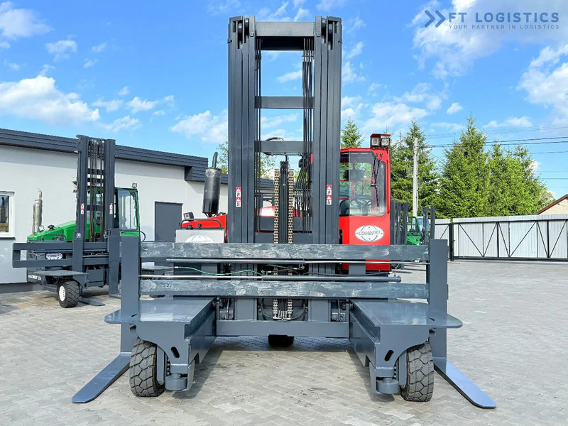 Combilift Combilift Wózki 4-kierunkowe C8000 / GAS / TRIPLEX 8300 / WIDE FORK POSITIRONER / FREE-LIFT / A comprehensive range of four-way - Чотириходовий річ-трак: фото 4 Combilift Combilift Wózki 4-kierunkowe C8000 / GAS / TRIPLEX 8300 / WIDE FORK POSITIRONER / FREE-LIFT / A comprehensive range of four-way - Чотириходовий річ-трак: фото 4
