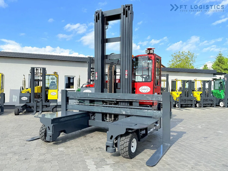 Combilift Combilift Wózki 4-kierunkowe C8000 / GAS / TRIPLEX 8300 / WIDE FORK POSITIRONER / FREE-LIFT / A comprehensive range of four-way - Чотириходовий річ-трак: фото 3 Combilift Combilift Wózki 4-kierunkowe C8000 / GAS / TRIPLEX 8300 / WIDE FORK POSITIRONER / FREE-LIFT / A comprehensive range of four-way - Чотириходовий річ-трак: фото 3
