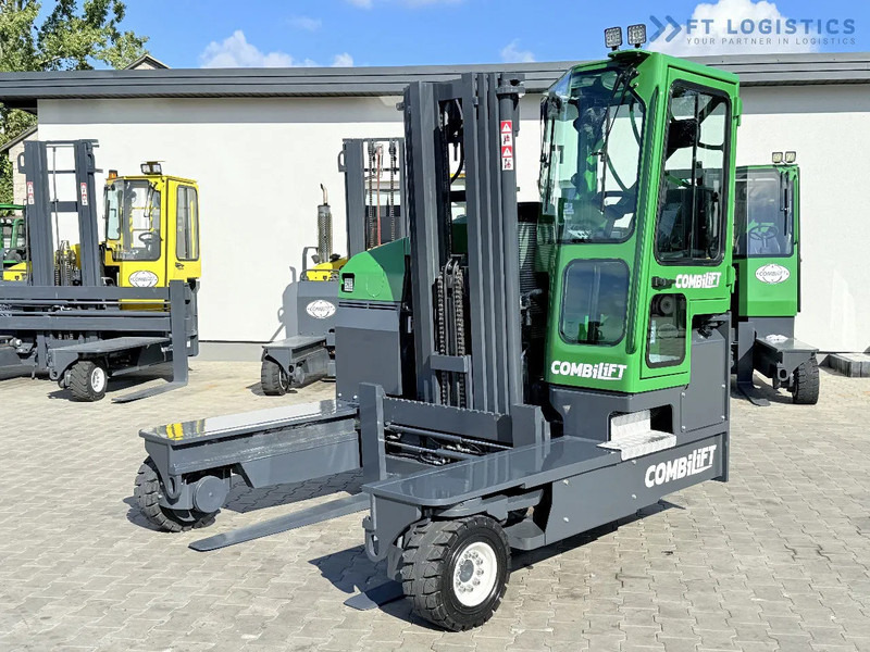 Combilift FOUR-WAY / MULTI-DIRECTIONAL FORKLIFT C4500 / DIESEL / TRIPLEX 4900MM / ONLY 4160 WORKING HOURS / FORK POSITIONER / FULL CABIN W - Чотириходовий річ-трак: фото 2 Combilift FOUR-WAY / MULTI-DIRECTIONAL FORKLIFT C4500 / DIESEL / TRIPLEX 4900MM / ONLY 4160 WORKING HOURS / FORK POSITIONER / FULL CABIN W - Чотириходовий річ-трак: фото 2